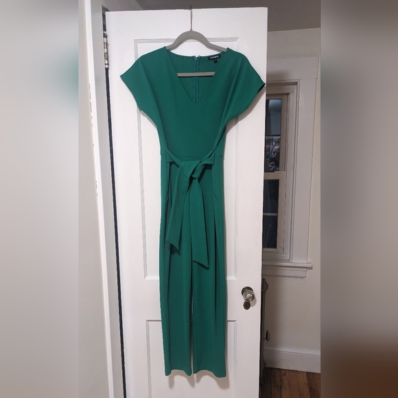 Express Dresses & Skirts - Elegant Emerald Green Women's Jumper